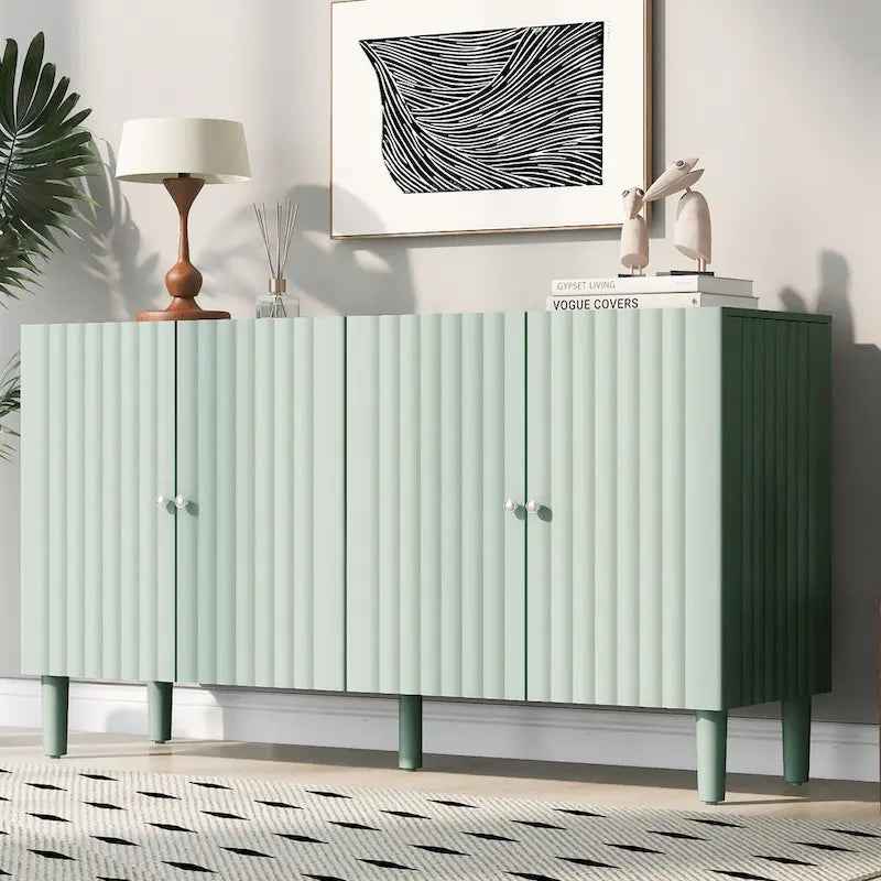Sideboard mit vier Türen, Türen mit Wellenmuster und zylindrischen Beinen