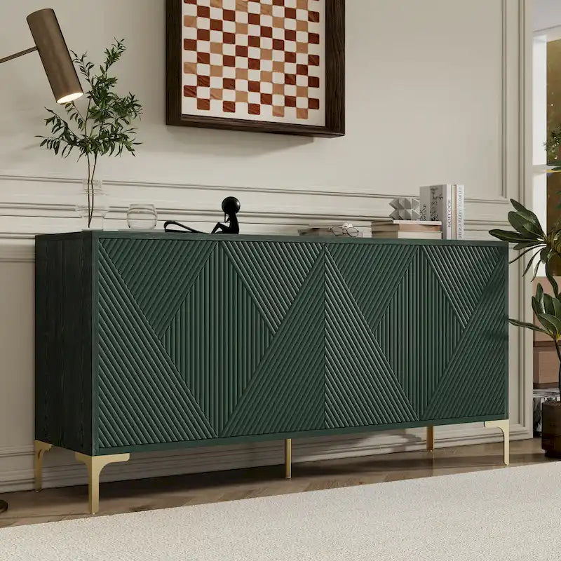 Credenza a 4 ante con pannelli delle ante intagliati e ripiani regolabili