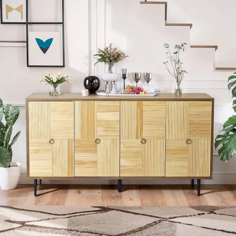Eleganter Vintage-Schrank mit 4 Türen