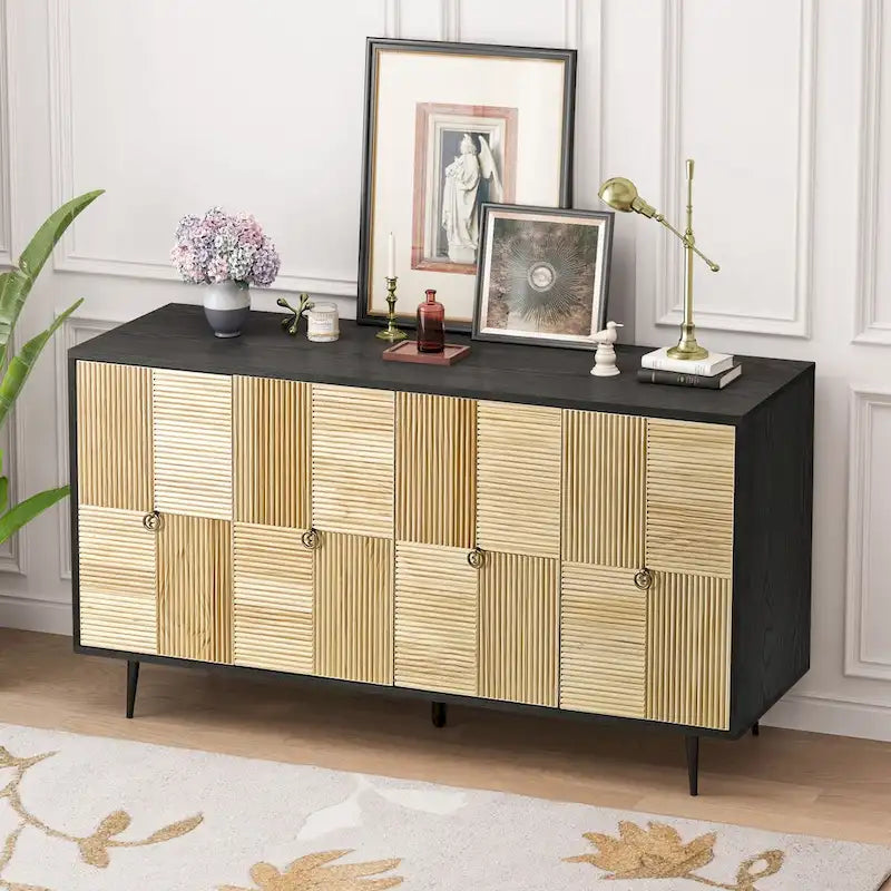 Eleganter Vintage-Schrank mit 4 Türen
