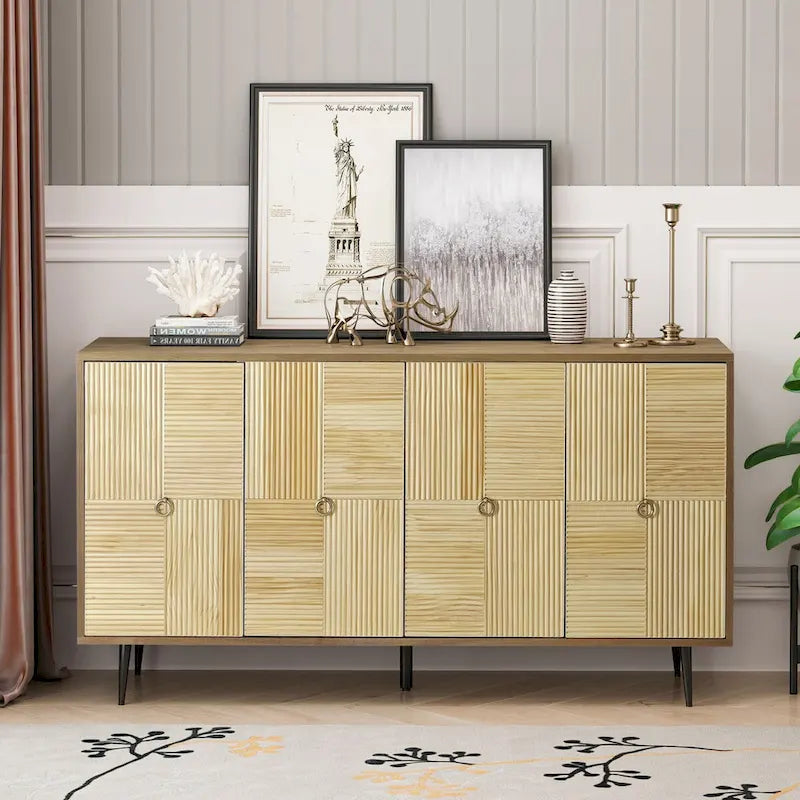 Eleganter Vintage-Schrank mit 4 Türen