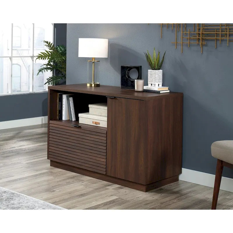 Kleine Anrichte fürs Homeoffice mit Aktenschublade und verstellbarem Einlegeboden