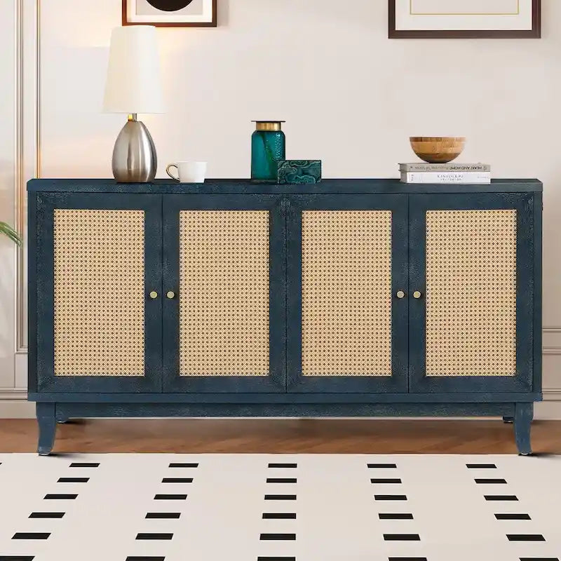 Modernes Sideboard im Landhausstil mit zwei Rattantürenschränken